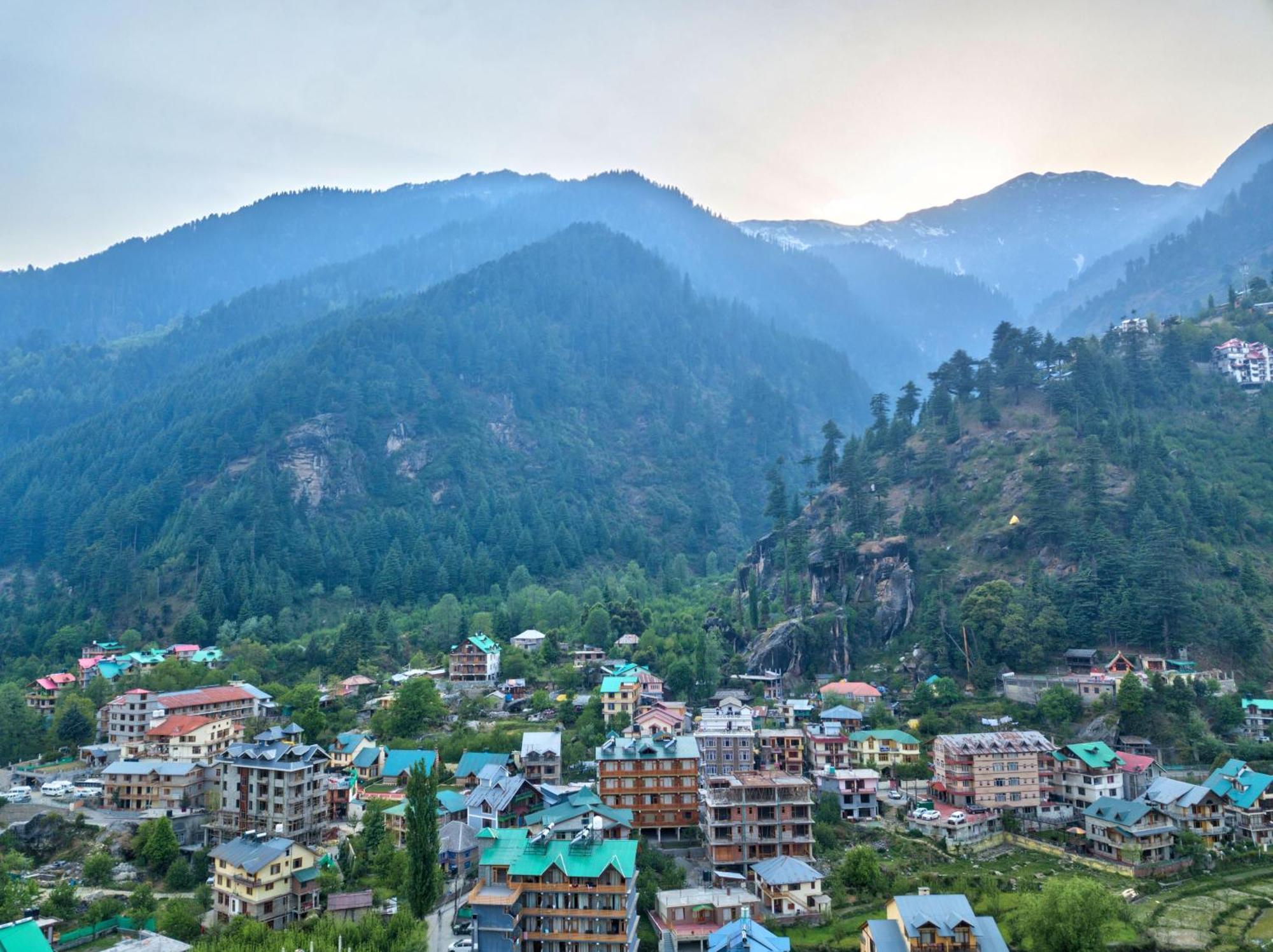 Swastik Grand Manali Hotel Екстериор снимка