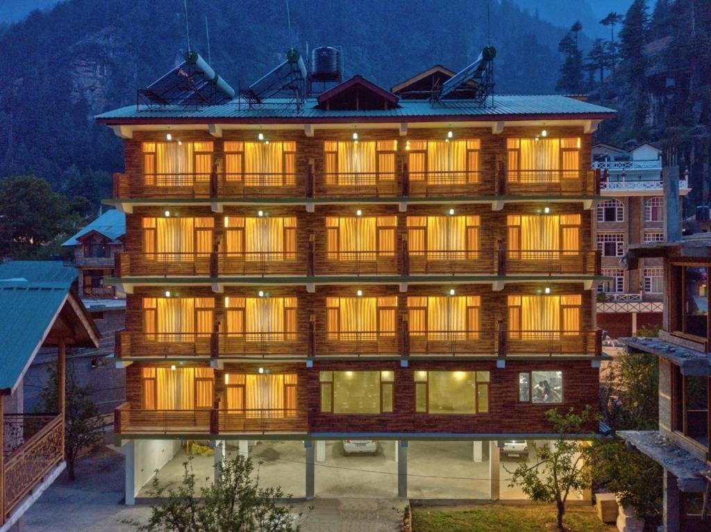 Swastik Grand Manali Hotel Екстериор снимка