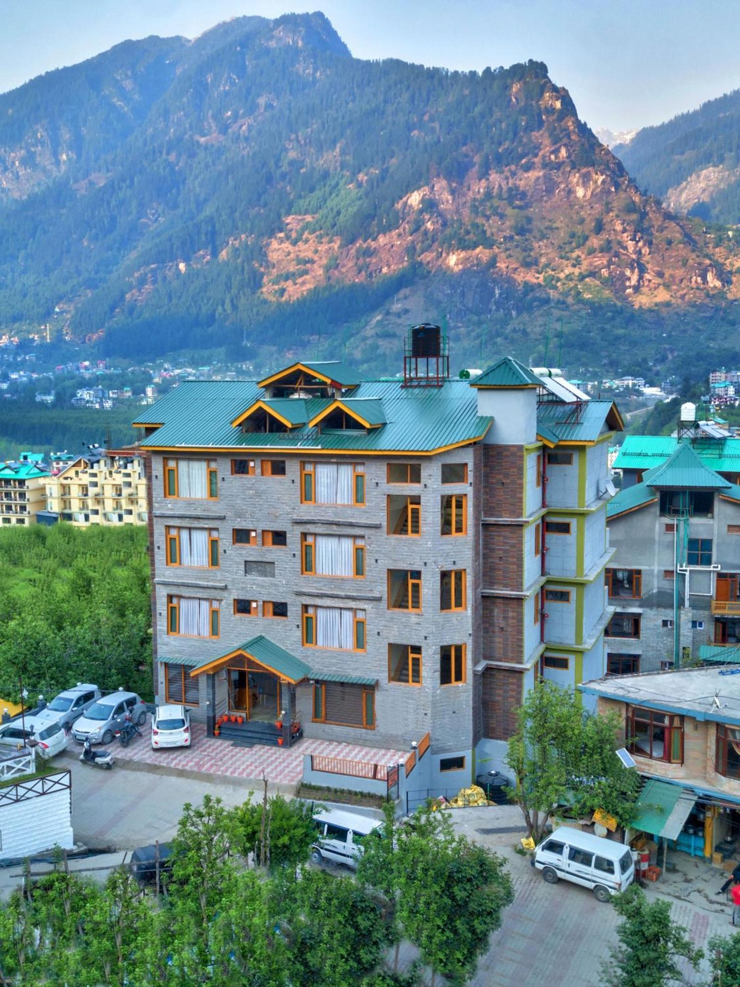 Swastik Grand Manali Hotel Екстериор снимка